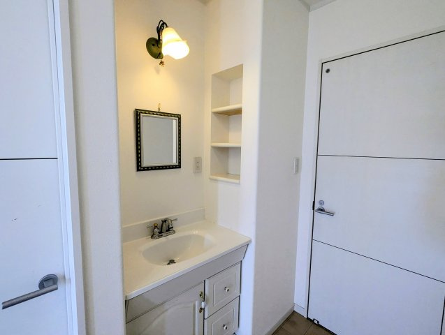 守山区下志段味中古戸建ての洗面所