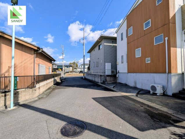 守山区下志段味中古戸建ての前面道路含む現地写真