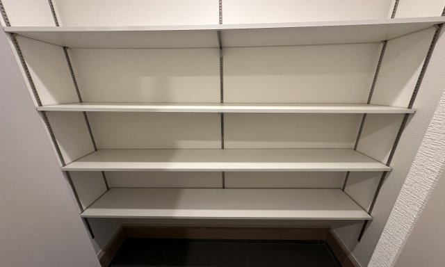地元スタッフがご紹介！杉田新築戸建ての収納|シューズインクローゼット土間に続きの床なのでお掃除もラクラクです。