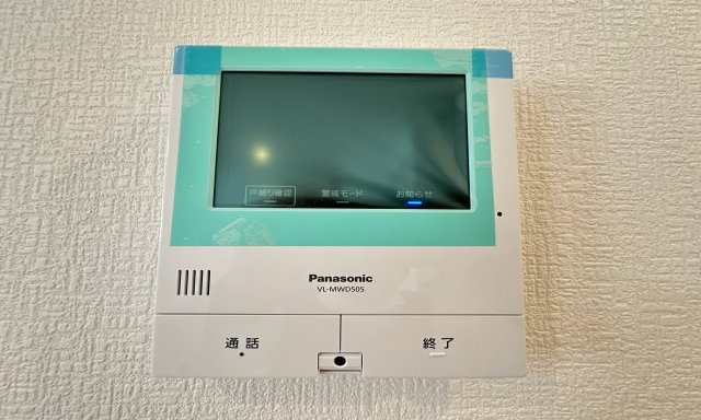 地元スタッフがご紹介！杉田新築戸建ての防犯設備|お子様のお留守番にも安心なスマートフォンに接続できるモニター付きインターフォンです！