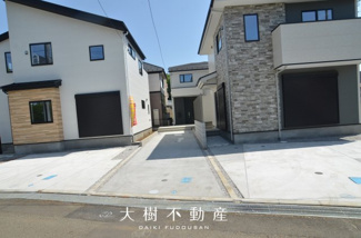 【前面道路含む現地写真】
