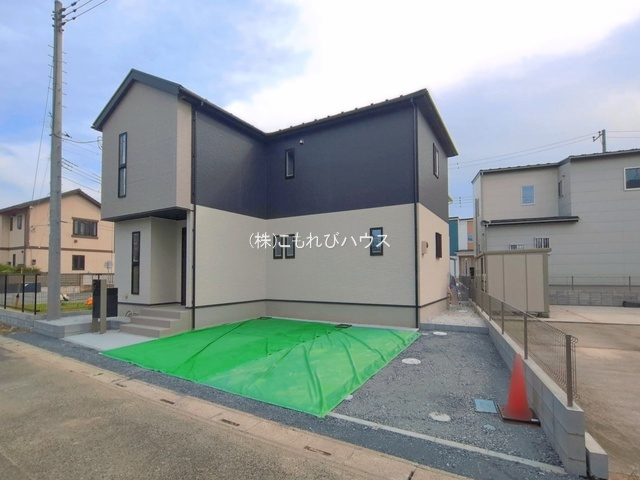 鴻巣市筑波１丁目　新築一戸建て　1区画　01の駐車場|5/20撮影