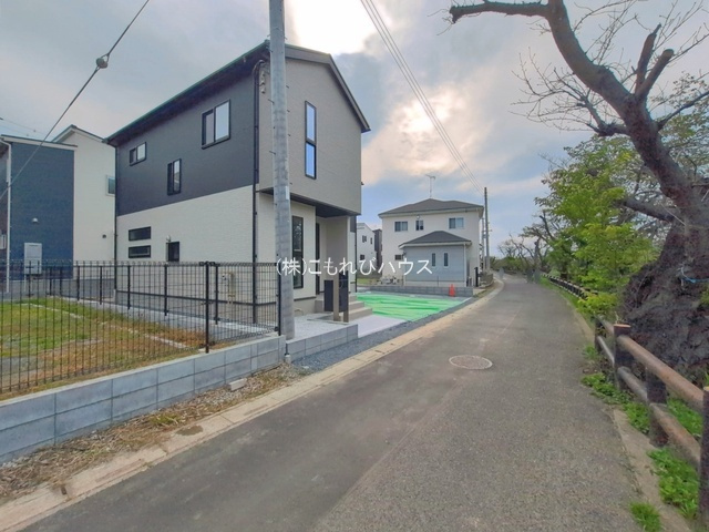 鴻巣市筑波１丁目　新築一戸建て　1区画　01の前面道路含む現地写真|5/20撮影