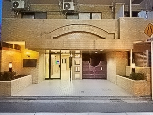 ライオンズマンション青戸第2のエントランス|ドキドキの新生活も、安心してスタート。ぴったりの住まいを見つけませんか？クランディアが一緒に住まい選びをサポートします‼　まずは、お気軽にお問合せください　＃クランディア