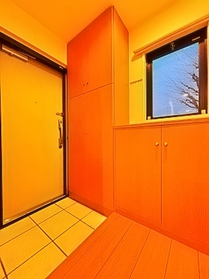 ライオンズマンション青戸第2の玄関|ドキドキの新生活も、安心してスタート。ぴったりの住まいを見つけませんか？クランディアが一緒に住まい選びをサポートします‼　まずは、お気軽にお問合せください　＃クランディア