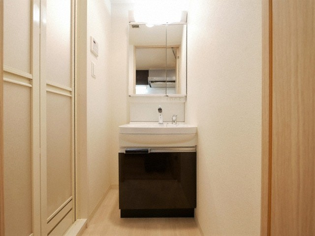 ファステート大阪ドームシティの独立洗面台