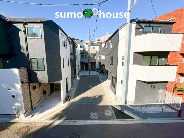 新石川一丁目　4号棟の前面道路含む現地写真|前面道路含む現地写真です