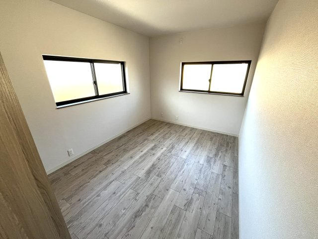 【洋室】 | 仲介手数料無料！小羽山小学校に通えるリフォーム済み中古住宅　宇部市大字上宇部広田 | スタンダードな洋室です