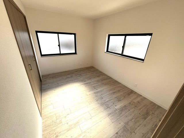 【洋室】 | 仲介手数料無料！小羽山小学校に通えるリフォーム済み中古住宅　宇部市大字上宇部広田 | スタンダードな洋室です