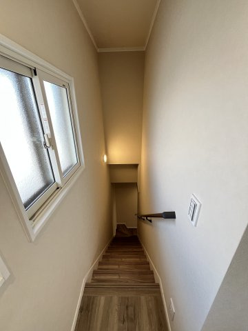 中古住宅　河渡のその他|階段