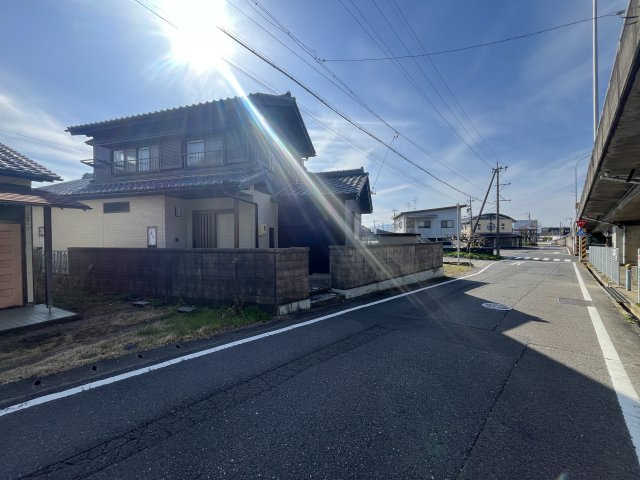 中古住宅　河渡の前面道路含む現地写真