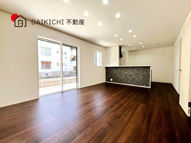 【居間・リビング】 | 行田市向町　新築戸建　全3棟　2号棟