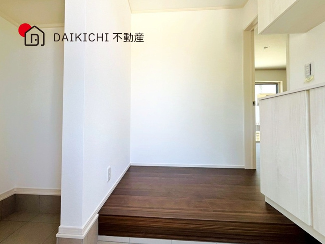 【玄関】 | 行田市向町　新築戸建　全3棟　2号棟