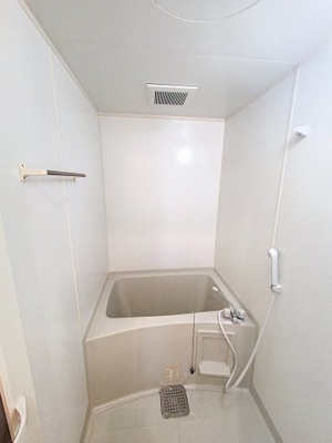 【浴室】 | ディアコート方南 | ※同建物ほかのお部屋の写真です。