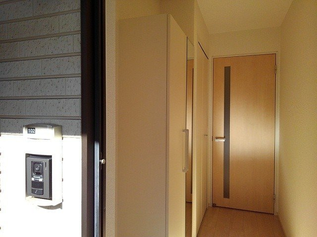 シュティル　Ｂの玄関|落ち着いた玄関です