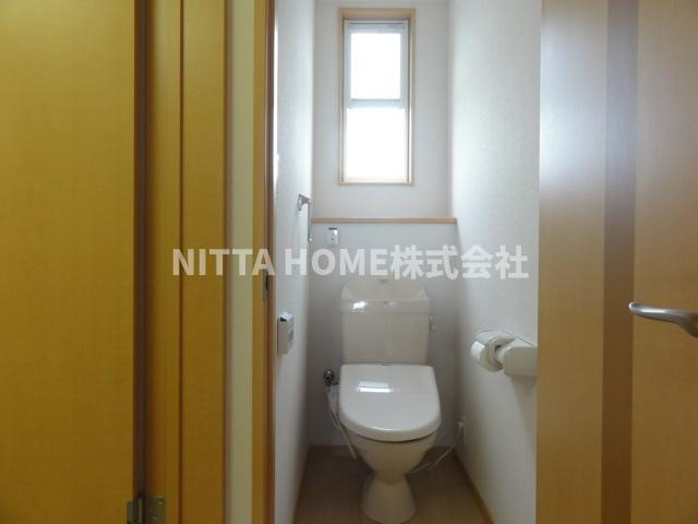 フィオーレのトイレ|シャワー付きのトイレです★