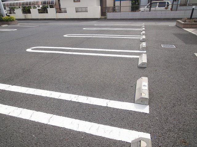 パレス　ＨＩＲＯ　Ａの駐車場|駐車スペースもあります