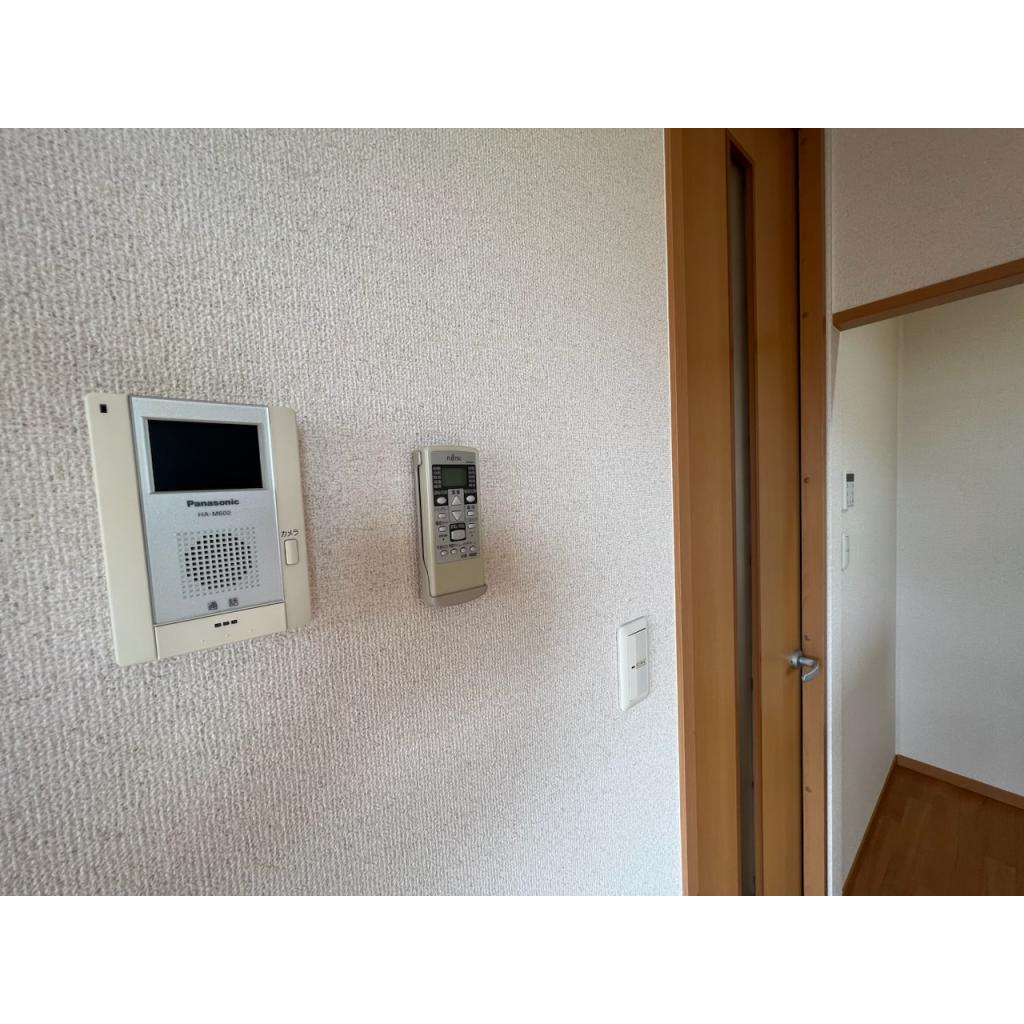 ファミーリェ　ＩＩの設備|※202号室の参考画像です