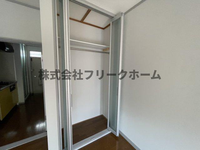 武蔵野市西久保１丁目のアパートの収納