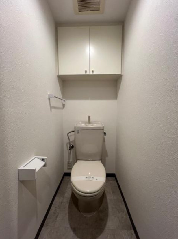 クレストフォルム横浜グランステージ【仲介手数料無料】のトイレ