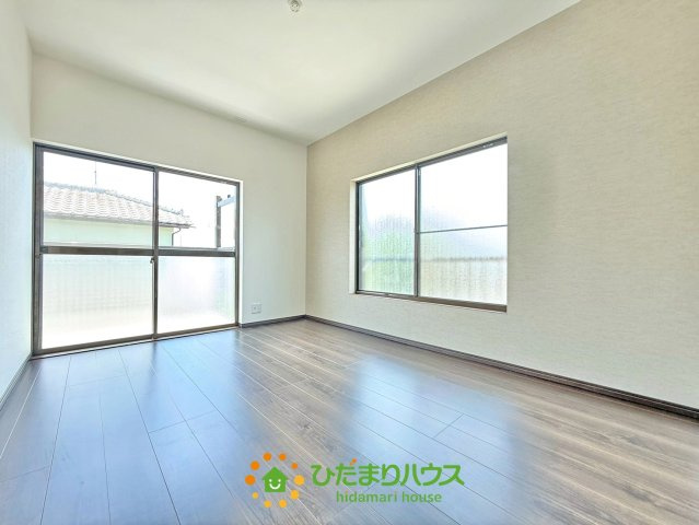 久喜市鷲宮1期　中古一戸建ての寝室