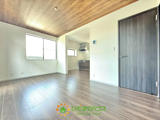 久喜市鷲宮1期　中古一戸建ての居間・リビング