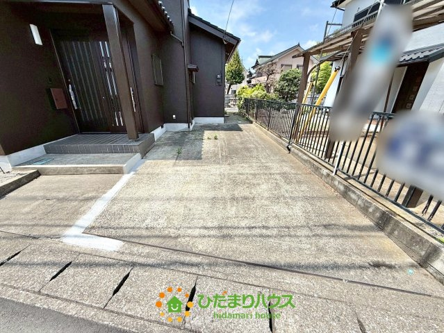 久喜市鷲宮1期　中古一戸建ての駐車場