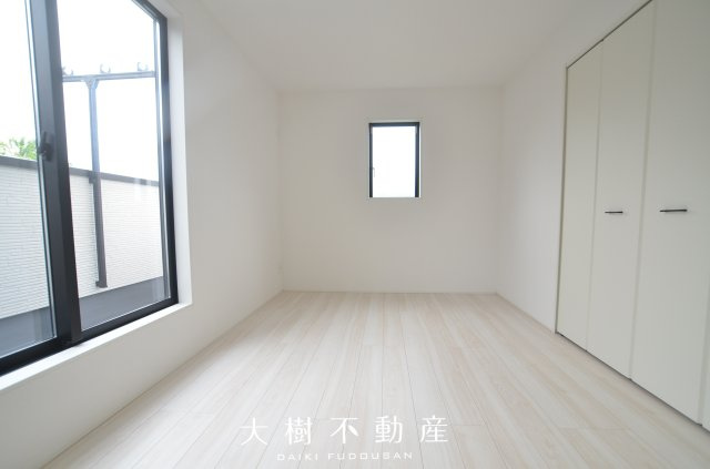 【洋室】 | 綾瀬市小園　新築戸建て　全７棟【仲介手数料無料】 | 2階　洋室1（8.0帖）