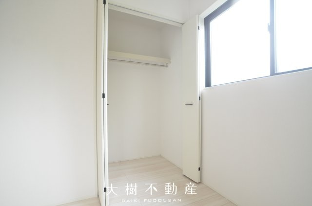 【洋室】 | 綾瀬市小園　新築戸建て　全７棟【仲介手数料無料】 | 2階　洋室3（6.0帖）クローゼット
