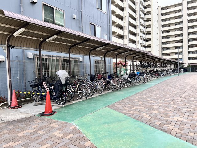 守口スカイハイツの駐輪場