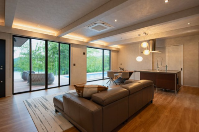 【居間・リビング】 | Vilike一碧湖 | ゆったりとしたリビングです