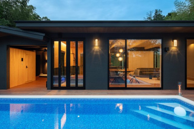 【外観】 | Vilike一碧湖 | ライトアップされた外観です