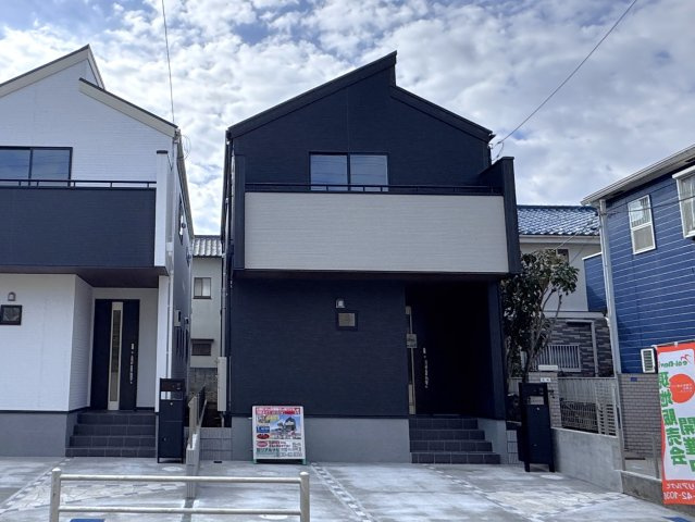 市川市本北方２丁目新築戸建【北方小学校：6分】の外観|1号棟外観・完成済み内覧可能です！