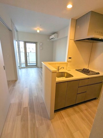 ニド元浅草の設備|リビングにエアコン付きです、インターネット無料、カウンターキッチン