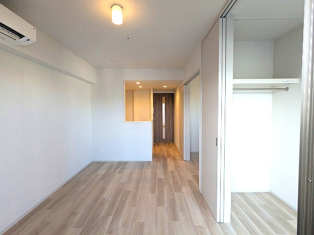 ニド元浅草の設備|リビングにエアコン付きです、インターネット無料、カウンターキッチン