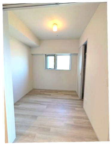 ニド元浅草のその他共用部分|形の良い4帖洋室です