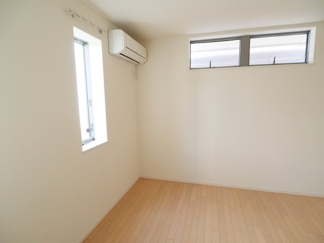 【洋室】 | CLOVER COURT | ※同物件の別部屋参考写真です