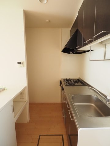 【キッチン】 | CLOVER COURT | ※同物件の別部屋参考写真です