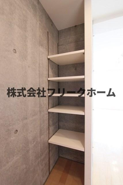 武蔵野市吉祥寺南町３丁目の賃貸マンションの収納
