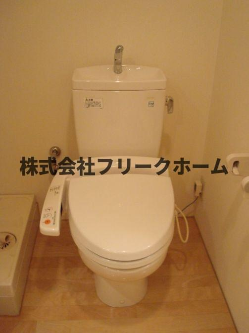 武蔵野市吉祥寺南町３丁目の賃貸マンションのトイレ