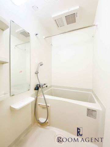 プレサンスジェネ丸の内の浴室