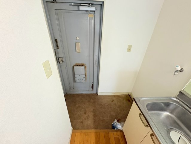 笠原マンションの玄関