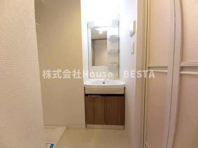 LEGESTA兵庫リバージュの独立洗面台