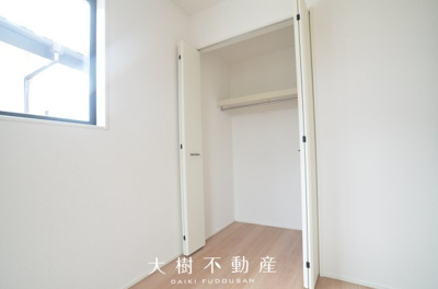【洋室】 | 綾瀬市小園　新築戸建て　全7棟【仲介手数料無料】 | 2階　洋室2（6.0帖）クローゼット