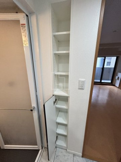 【収納】 | リーガル四ツ橋立売堀Ⅱ | リーガル四ツ橋立売堀II　リネン庫