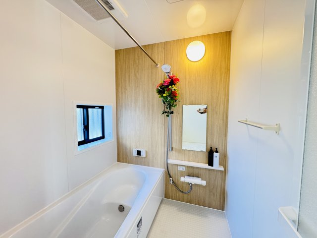 市川市北国分2丁目2603番の浴室|スライド式シャワーホルダー・手元で水流切り替えシャワーヘッド