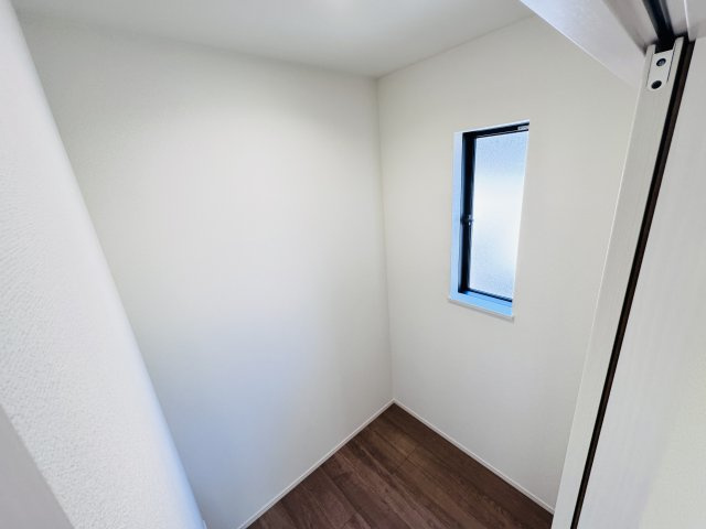 市川市北国分2丁目2603番の収納|2Fファミリークローゼット