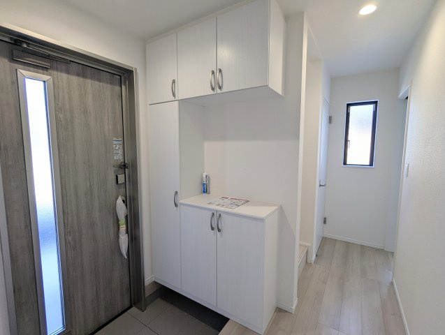 瀬戸市幡野町　全1棟の玄関