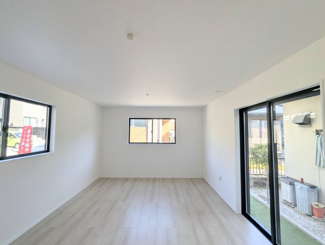 瀬戸市幡野町　全1棟の居間・リビング