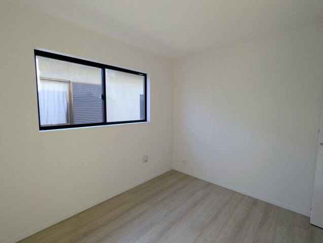 瀬戸市幡野町　全1棟の洋室